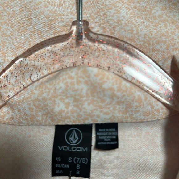 VOLCOM BIG GIRLS STATIC BLOOM SHIRT. HAZEY PINK - Picture 6 of 8